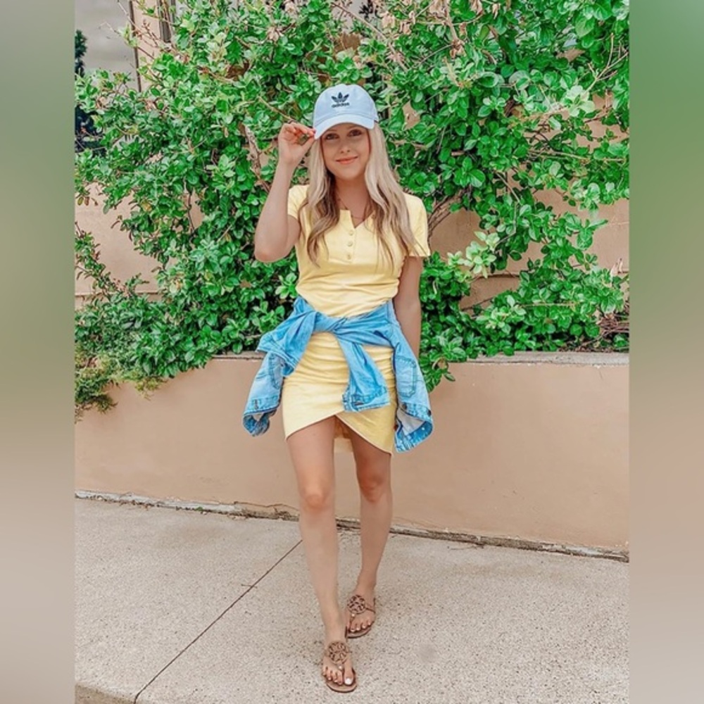 Yellow short sleeve ruched dress - NWT - sz L